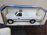 Ertl 1/32 Scale New Holland Dealer Pick Up