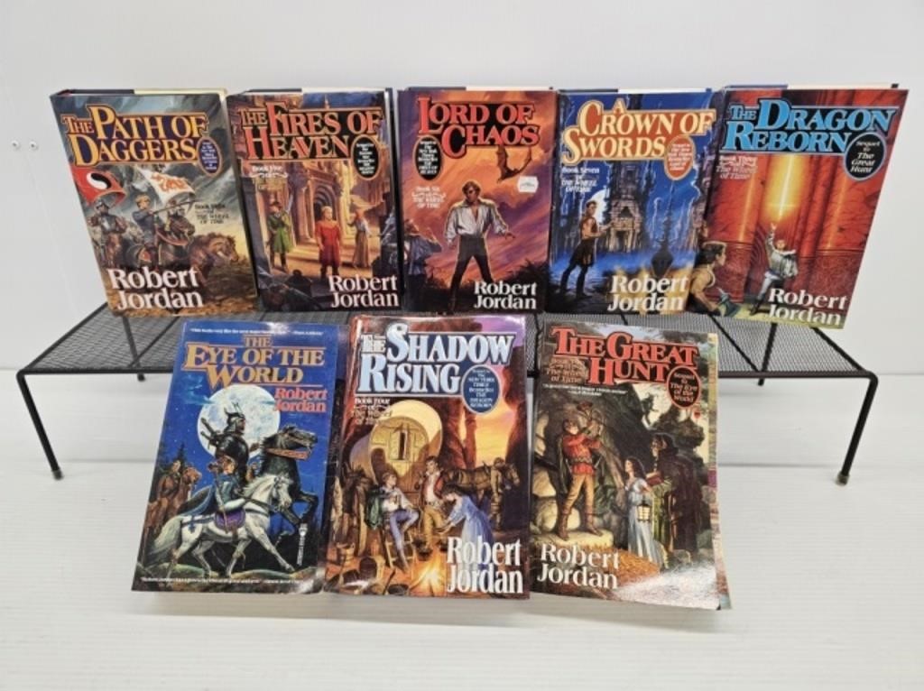 8 ROBERT JORDAN FANTASY NOVELS