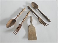 VTG PRIMITIVE FORKS AND SPOONS AND SPATULA-GOOD