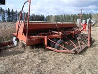 IH 620 press drill