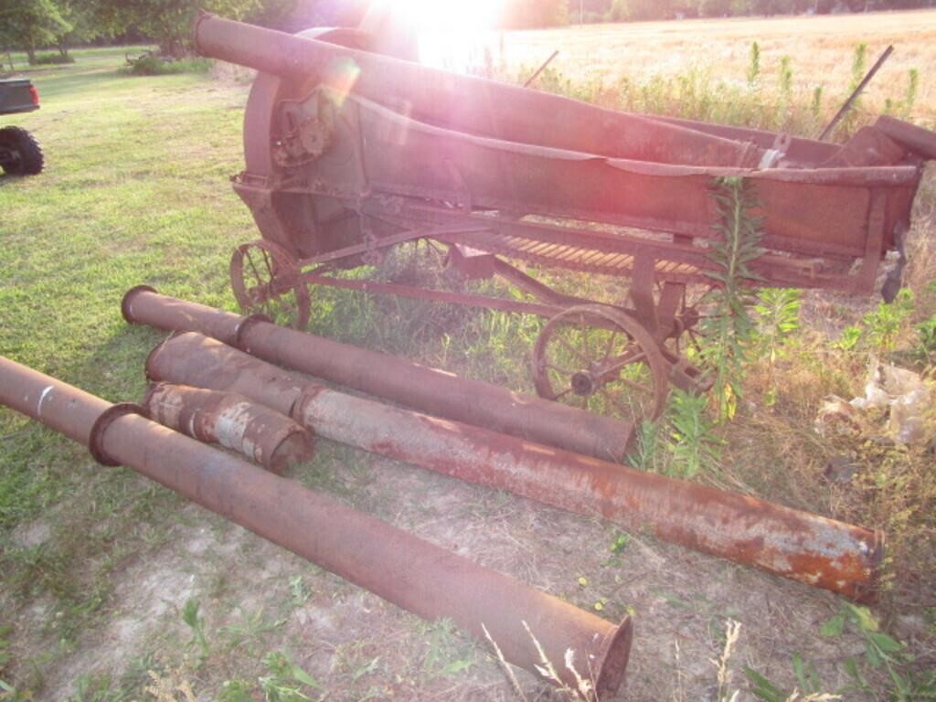 VINTAGE SILAGE BLOWER, BELT POWERED, WITH 4