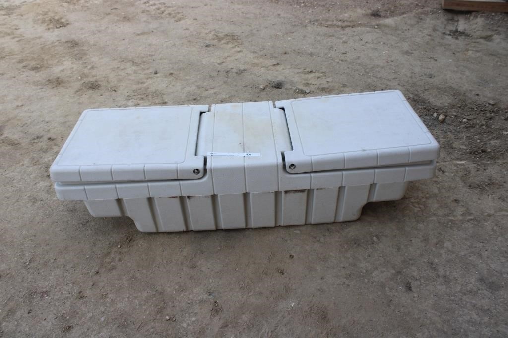 Plastic pickup tool box