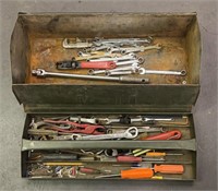 21" Metal Tool Box w/ Hand Tools