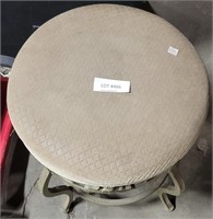 METAL UPHOLSTERED STOOL