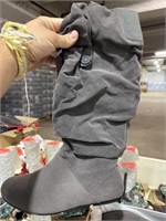 Lane Bryant castle rock boots size 9W retails for