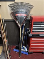 LOT OF HAND TOOLS INCLUDING RAKES, BROOMS, MOPS,