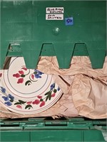 Bluebird Pottery set in tote.
