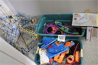 (2) Totes of K'Nex(R10U)