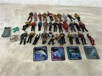 30 STAR TREK FIGURES AND CARDS