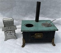 EARLY TIN COOKSTOVE/OVEN & ROYALSMALL C/I OVEN