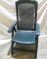 Folding Lounge Chair, used