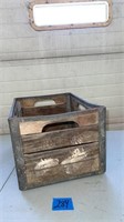 Wood/metal “Robert’s” crate 17.25”x13.25”x10.5”