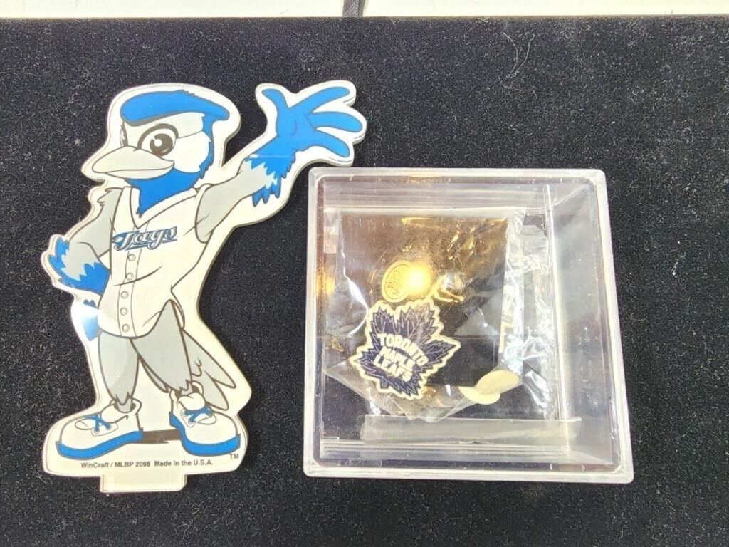 COLLECTABLEBlue Jays Mascot/Toronto Maple Leaf Pin
