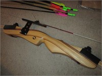 Bullseye Internature Bow w/ 10 Asst'd. Arrows