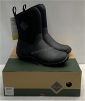 Sz 7 Ladies Muck Boots - NEW $120