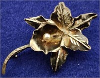 Vintage Leaf Pin with Pearl