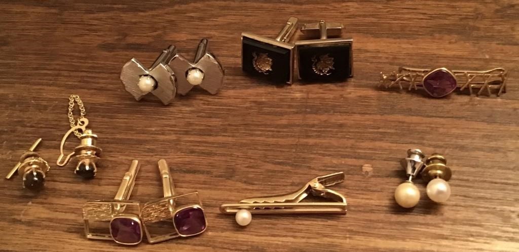 LOT OF CUFFLINKS