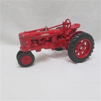 Toy Tractor - ERTL McCormick Farmall IH die-cast