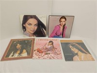 4 Crystal Gayle Records, 1 Emmylou Harris record