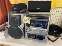 AIWA AM/FM/CD/CASSETTE PLAYER & CDS