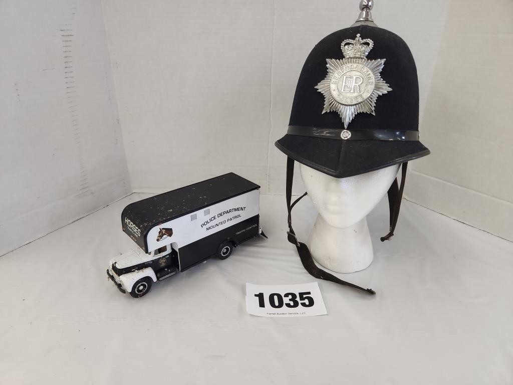 International R200 Police Truck, Police Helmet,