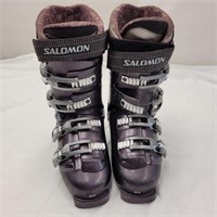 Salomon size 9.5 ski/snowboard boots