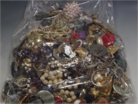 COSTUME JEWELRY BAG OF 2.5 LBS