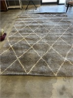 Grey shag rug (6' x 9')