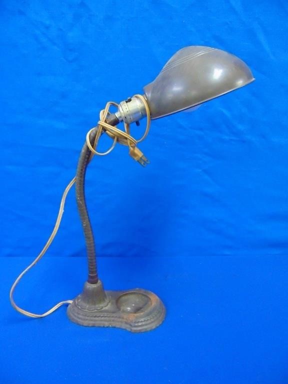 Cast Base Vintage Desk Lamp