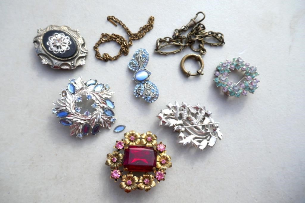 Quantity Costume Jewelry