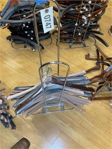RACK FOR CLOTHES HANGERS WITH SHIRT HANGERS