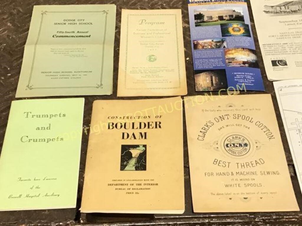 Lot of vintage pamphlets, maps, advertising