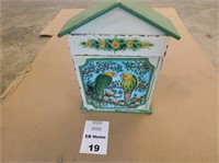 Green and Tan Key Box