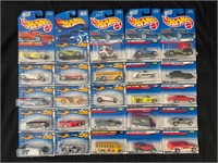 25 - Hot Wheels cars