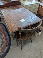 Drop Leaf Table with Chair - 34" x 44" open