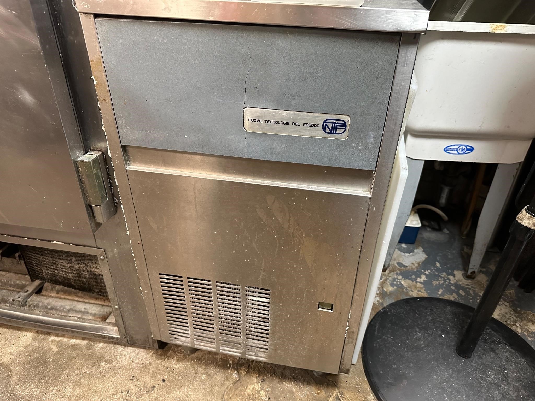 Nuevo Tech Ice Machine