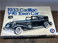 VINTAGE ENTEX 1/16 SCALE 1933 CADILLAC V-16 TOWN