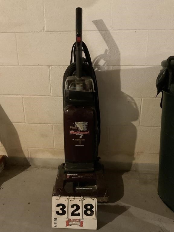 Hoover Wind Tunnel sweeper