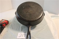 #8 GRISWOLD CI SKILLET SMALL BLOCK LETTERS