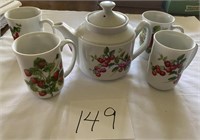 Vintage Teapot and Cups