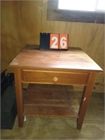 CHERRY SINGLE DRAWER SQUARE TABLE