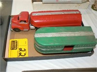 HUBLEY PLASTIC SEMI WITH TANKER TRAILER AND MOTOR