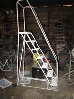 metal step stand