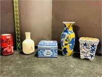 4pcs Chinoiserie Porcelain & Ceramic vase and box