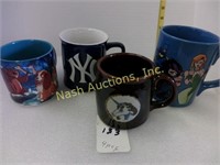 4 coffee mugs