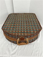 Wicker Picnic Basket With Plastic Plates Cups and