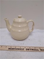 Tea pot vintage