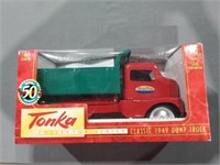 Tonka Collector Series, Classic 1949 Dump Truck,