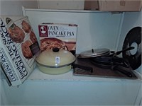 Shelf lot with various baking items