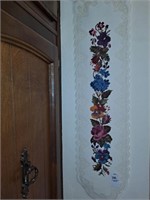 31" floral wall hanging
